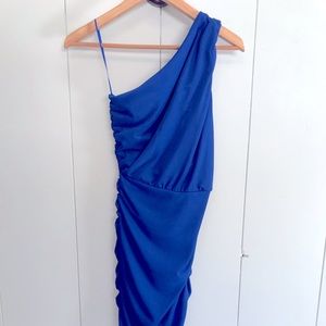 Love x design one shoulder dress size small.